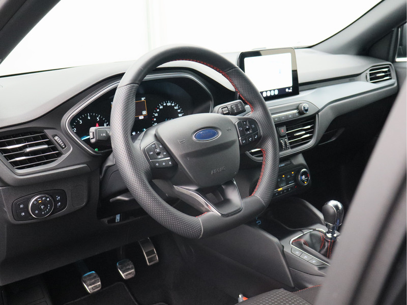 Ford Focus Wagon 1.0 EcoBoost Hybrid ST Line Style/ lage km/ zeer mooi!