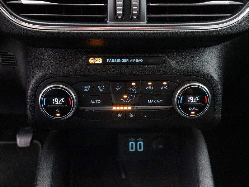 Ford Focus Wagon 1.0 EcoBoost Hybrid Titanium X Business/ trekhaak!