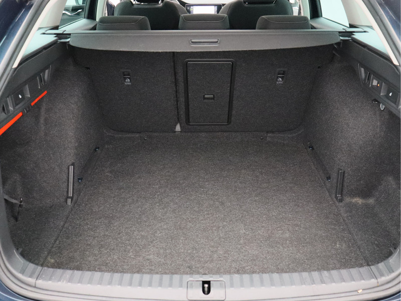 Škoda Octavia Combi 1.0 e-TSI Business Edition Plus/ schuifdak/ trekhaak!