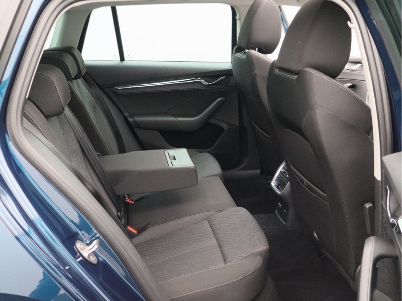 Škoda Octavia Combi 1.0 e-TSI Business Edition Plus/ schuifdak/ trekhaak!