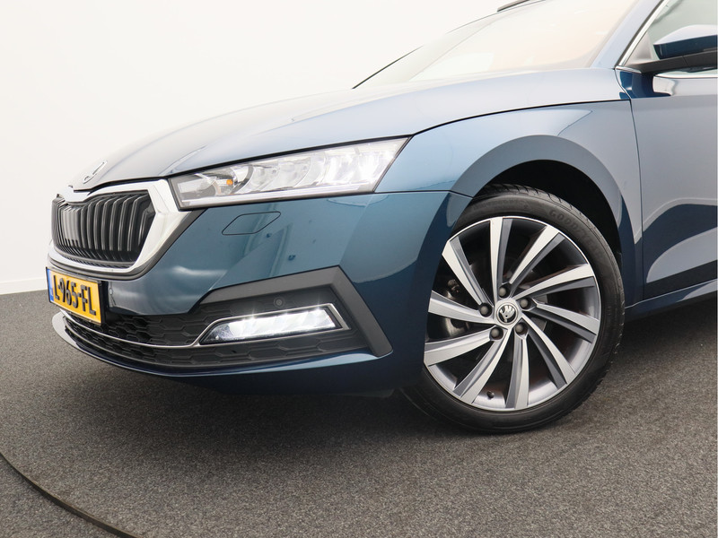 Škoda Octavia Combi 1.0 e-TSI Business Edition Plus/ schuifdak/ trekhaak!