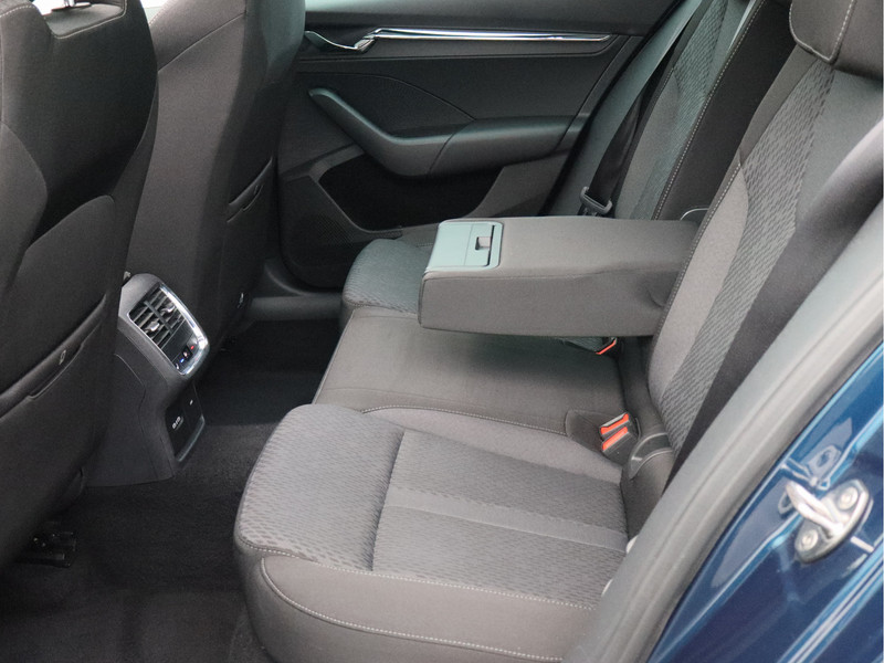 Škoda Octavia Combi 1.0 e-TSI Business Edition Plus/ schuifdak/ trekhaak!