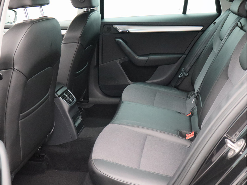 Škoda Octavia Combi 1.5 TSI Greentech Business Edition/ automaat!
