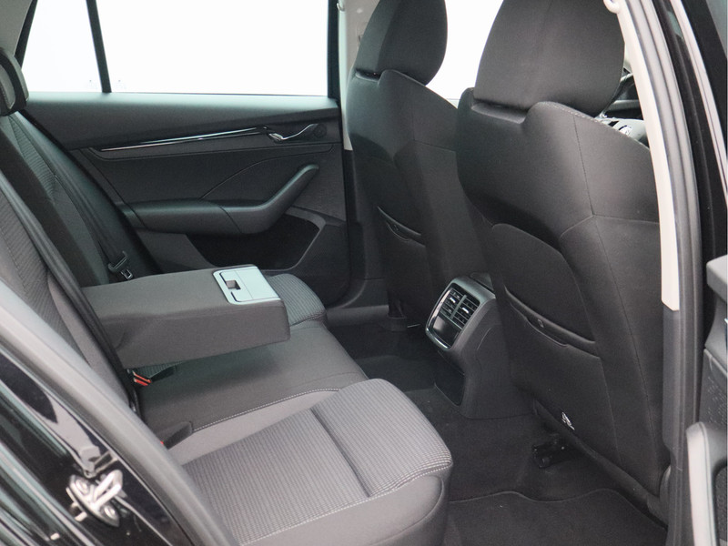 Škoda Octavia Combi 1.0 e-TSI Business Edition/ automaat/ lage km!