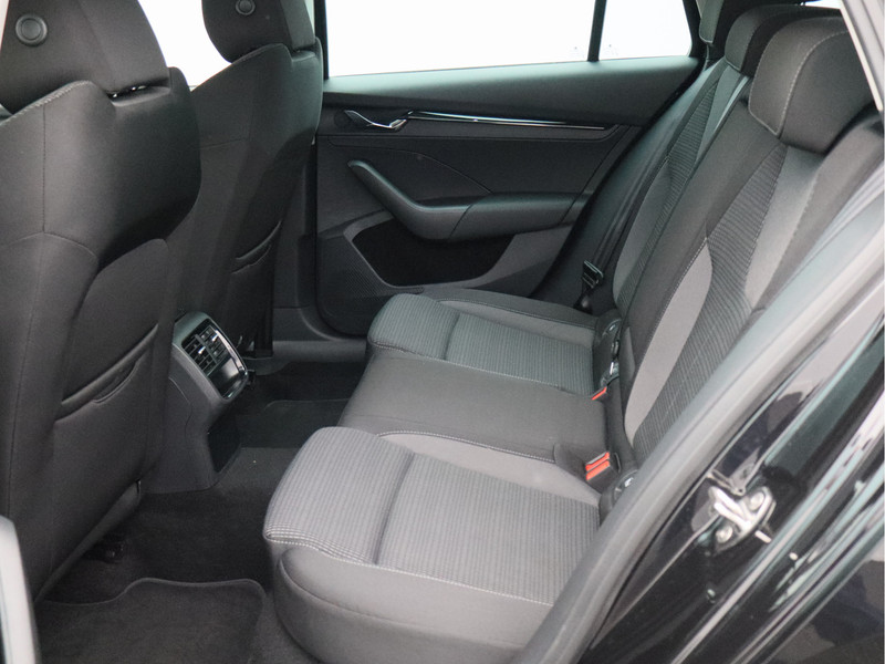 Škoda Octavia Combi 1.0 e-TSI Business Edition/ automaat/ lage km!