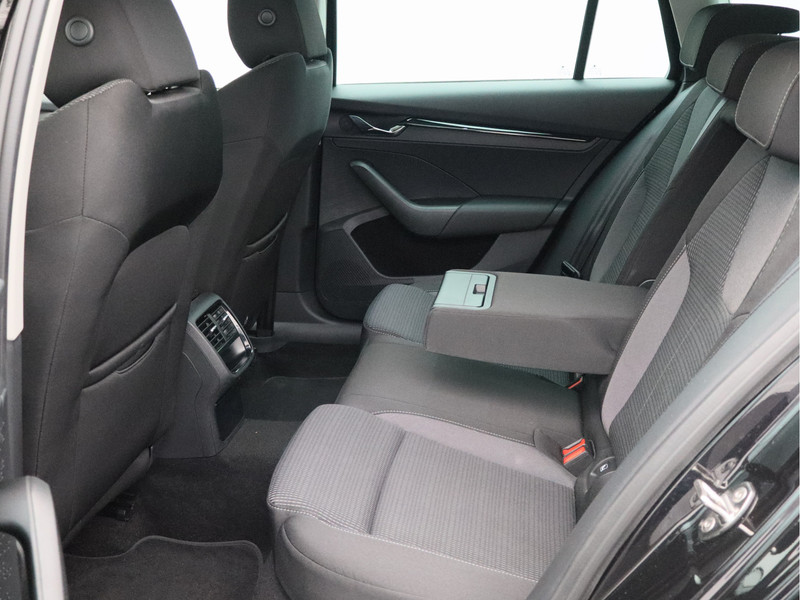 Škoda Octavia Combi 1.0 e-TSI Business Edition/ automaat/ lage km!