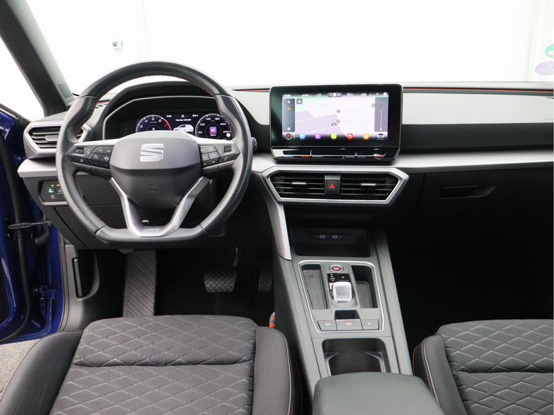 SEAT Leon Sportstourer 1.5 eTSI FR Business Intense/ lage km/ trekhaak!