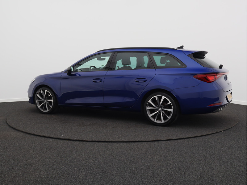 SEAT Leon Sportstourer 1.5 eTSI FR Business Intense/ lage km/ trekhaak!