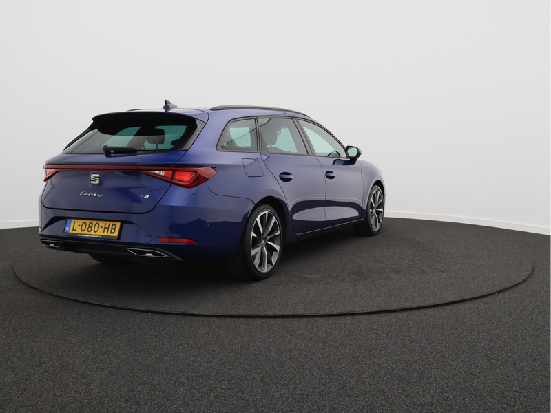 SEAT Leon Sportstourer 1.5 eTSI FR Business Intense/ lage km/ trekhaak!