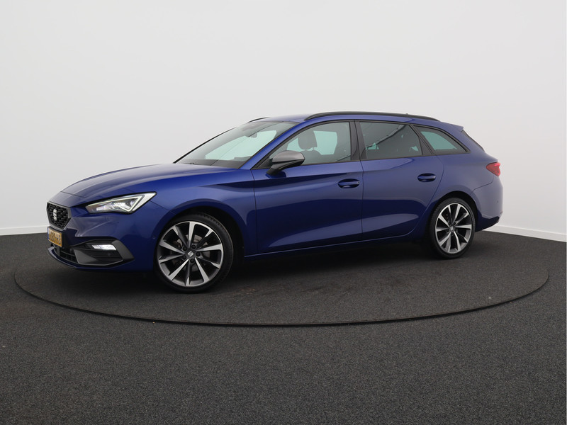 SEAT Leon Sportstourer 1.5 eTSI FR Business Intense/ lage km/ trekhaak!