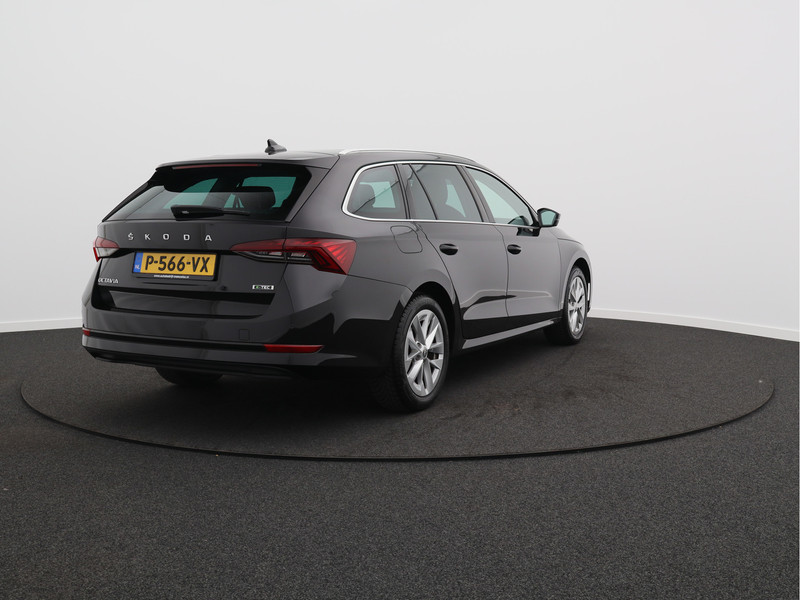 Škoda Octavia Combi 1.5 e-TSI Business Edition Plus/ automaat/ schuifdak!