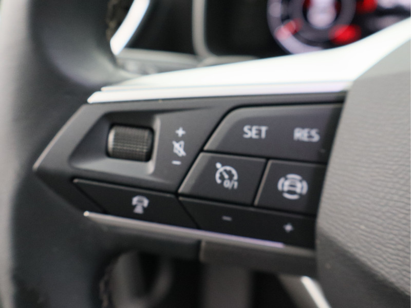 SEAT Leon Sportstourer 1.0 eTSI Style Business Intense/ automaat!