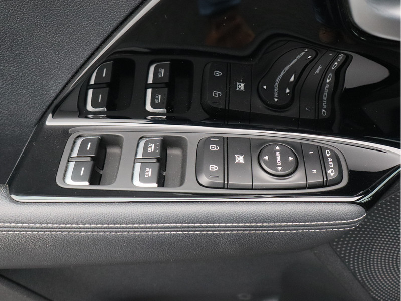 Kia Niro 1.6 GDi Hybrid DynamicLine/ lage km/ zeer mooi!