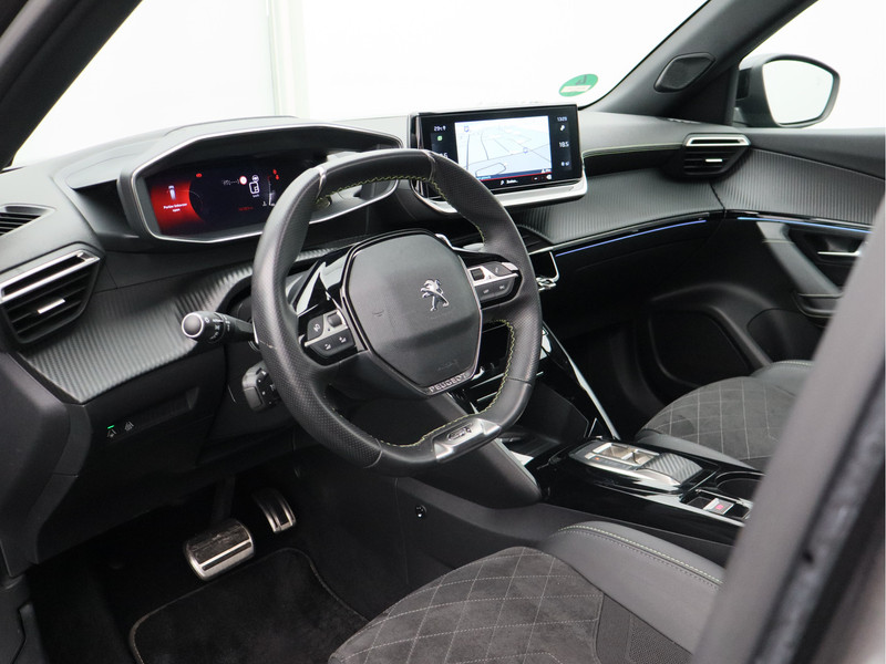 Peugeot 2008 1.2 PureTech GT/ automaat/ lage km/ trekhaak!