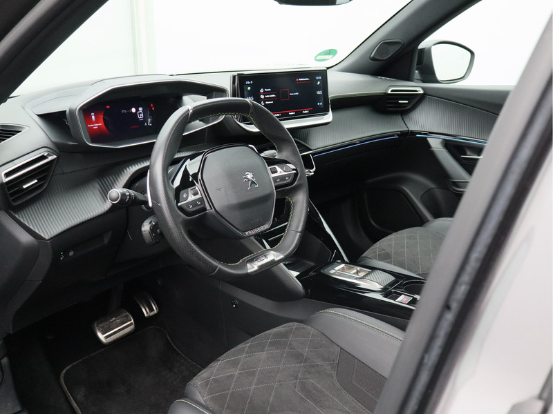 Peugeot 2008 1.2 PureTech GT/ automaat/ lage km/ trekhaak!