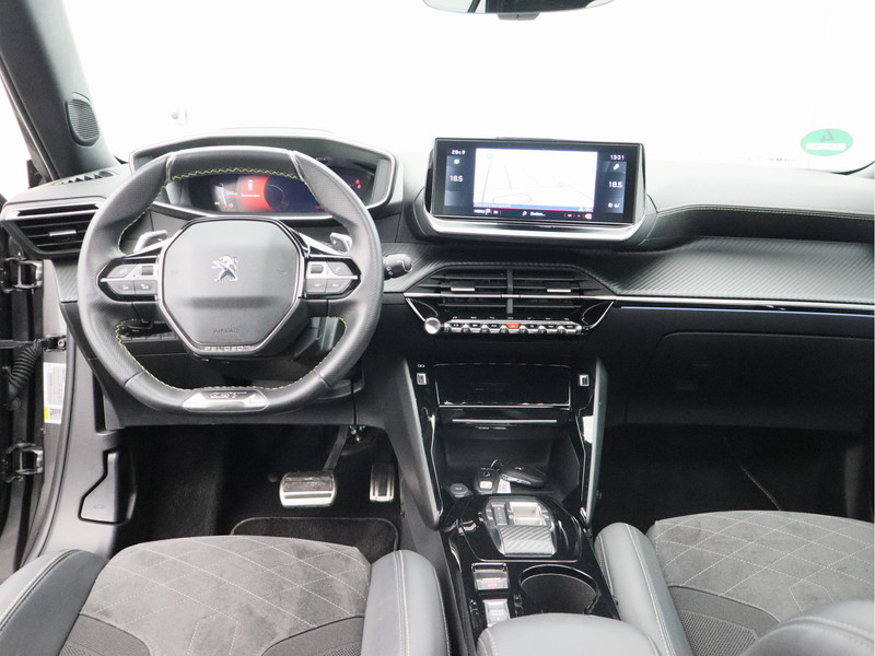 Peugeot 2008 1.2 PureTech GT/ automaat/ lage km/ trekhaak!