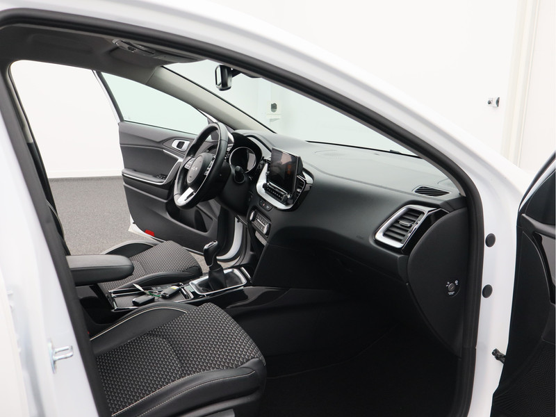 Kia Ceed Sportswagon 1.5 T-GDi DynamicPlusLine/ lage km/ trekhaak!