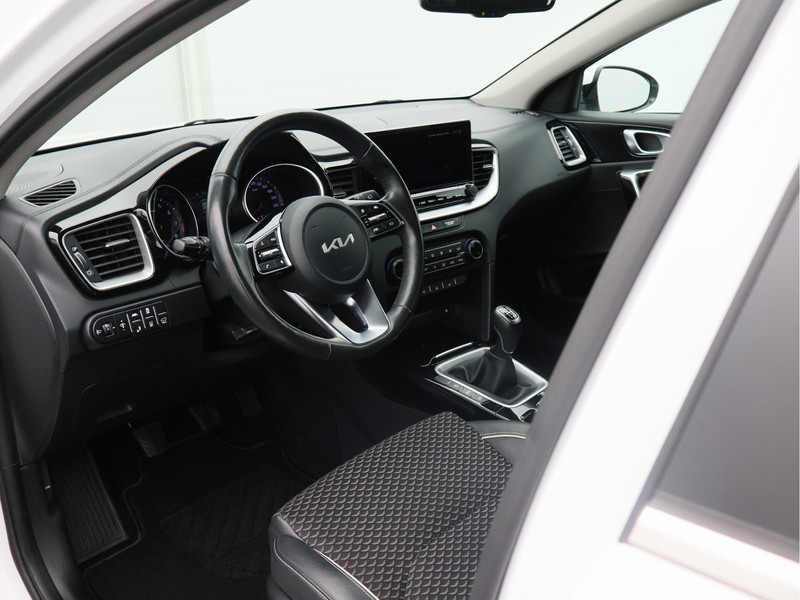 Kia Ceed Sportswagon 1.5 T-GDi DynamicPlusLine/ lage km/ trekhaak!