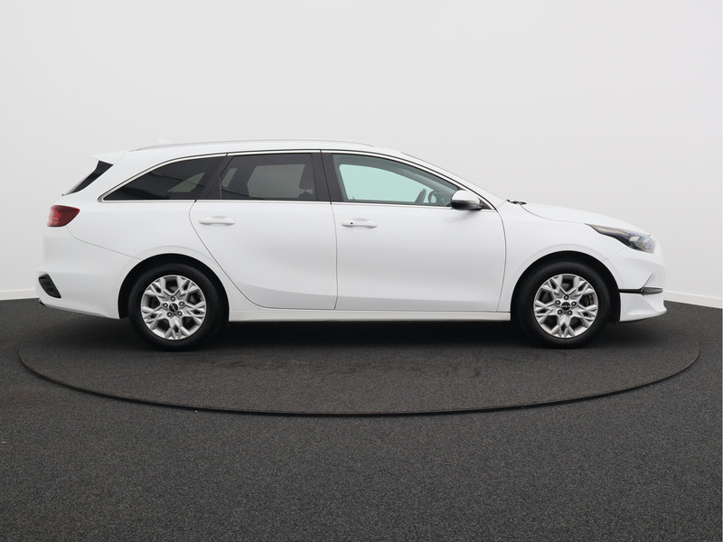 Kia Ceed Sportswagon 1.5 T-GDi DynamicPlusLine/ lage km/ trekhaak!