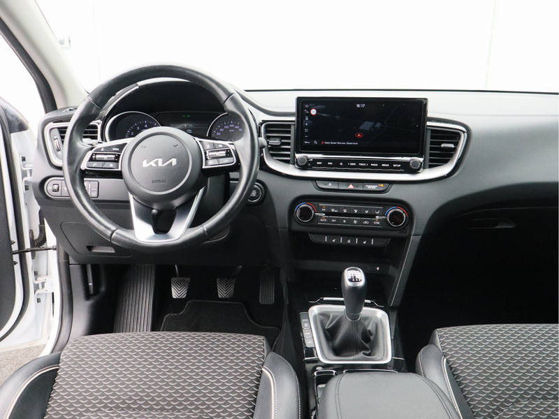 Kia Ceed Sportswagon 1.5 T-GDi DynamicPlusLine/ lage km/ trekhaak!