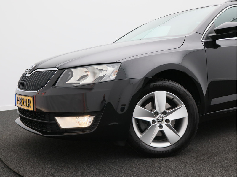 Škoda Octavia Combi 1.0 TSI Greentech Ambition/ trekhaak/ zeer mooi!