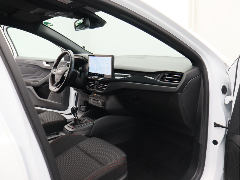 Ford Focus Wagon 1.0 EcoBoost Hybrid ST Line/ trekhaak/ compleet!