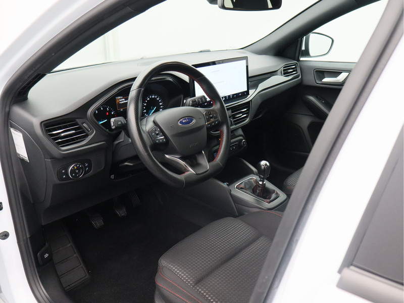 Ford Focus Wagon 1.0 EcoBoost Hybrid ST Line/ trekhaak/ compleet!