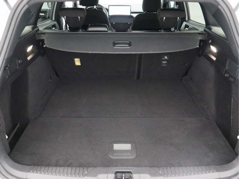 Ford Focus Wagon 1.0 EcoBoost Hybrid ST Line/ trekhaak/ compleet!
