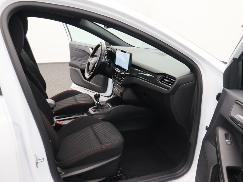 Ford Focus Wagon 1.0 EcoBoost Hybrid ST Line/ trekhaak/ compleet!