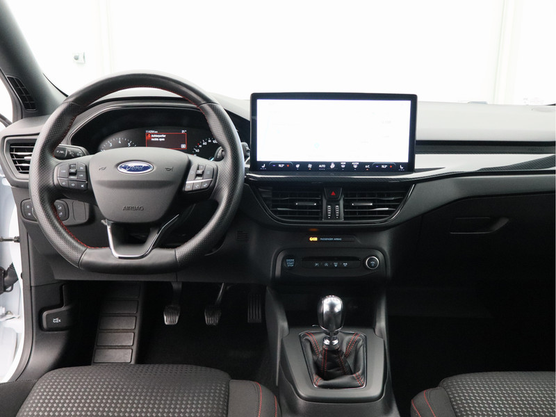 Ford Focus Wagon 1.0 EcoBoost Hybrid ST Line/ trekhaak/ compleet!