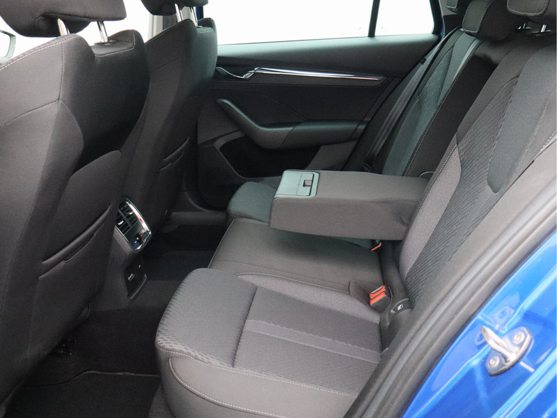 Škoda Octavia Combi 1.5 e-TSI Business Edition Plus/ lage km/ trekhaak!
