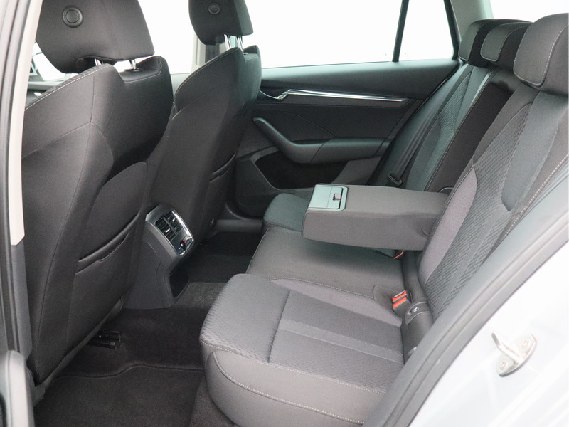 Škoda Octavia Combi 1.5 e-TSI Business Edition Plus/ trekhaak/ automaat!