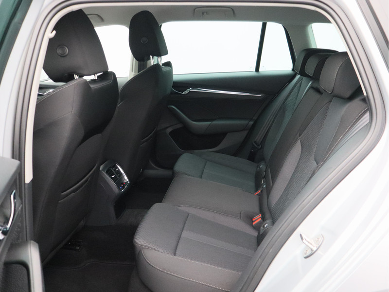 Škoda Octavia Combi 1.5 e-TSI Business Edition Plus/ trekhaak/ automaat!