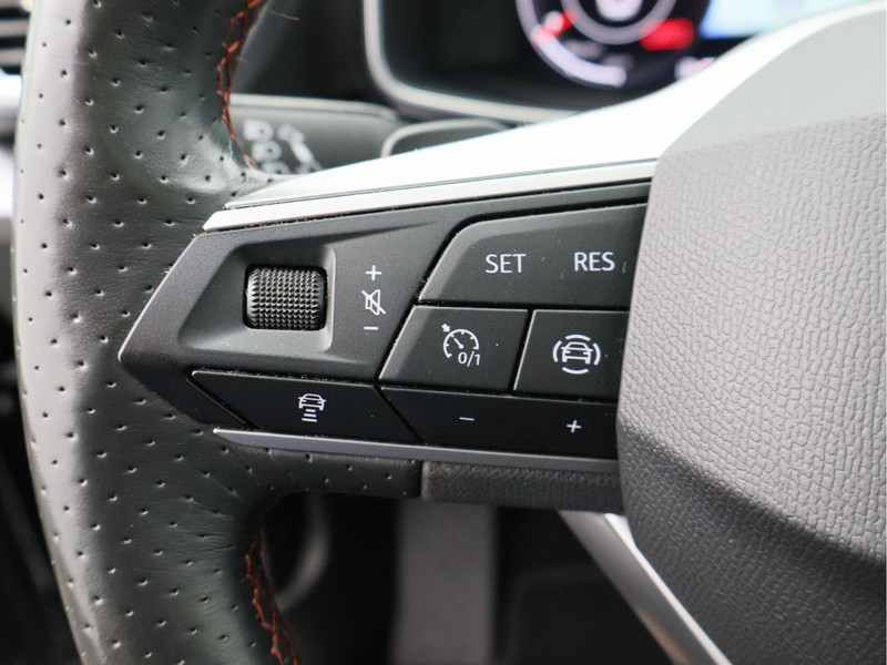 SEAT Leon Sportstourer 1.0 eTSI FR Business Intense/ automaat/ schuifdak!