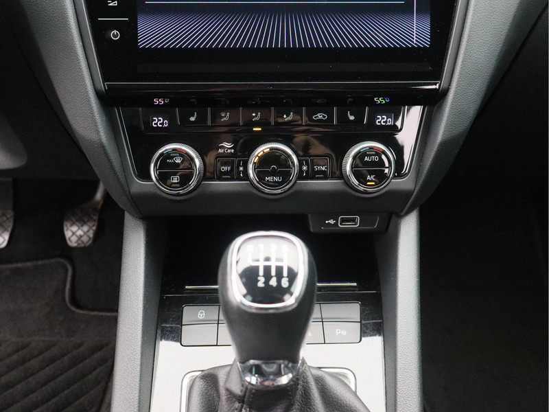 Škoda Octavia Combi 1.0 TSI Greentech Style Business/ lage km/ zeer mooi!