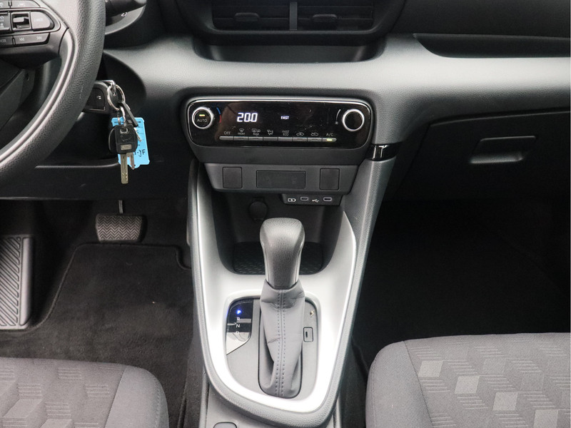 Toyota Yaris 1.5 Hybrid 115 Comfort/ afneembare trekhaak/ zeer mooi!