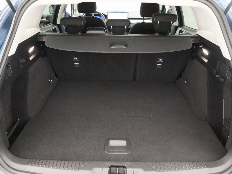 Ford Focus Wagon 1.0 EcoBoost Hybrid Titanium X/ zeer mooi!