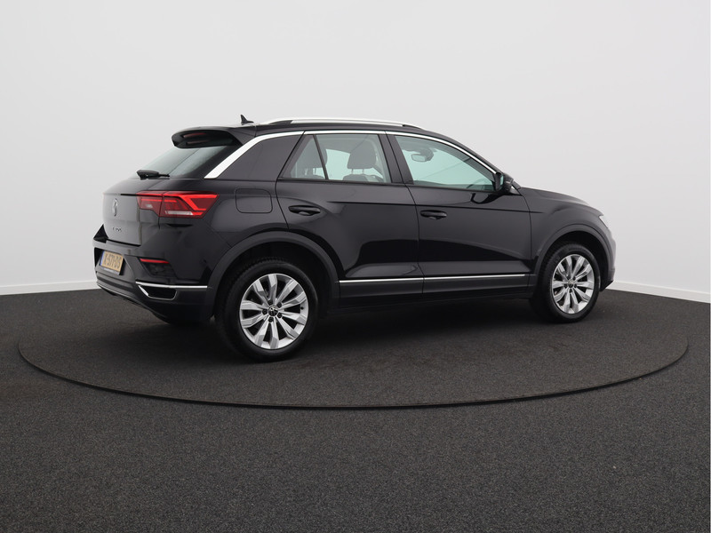 Volkswagen T-Roc 1.5 TSI Sport/ lage km/ compleet!