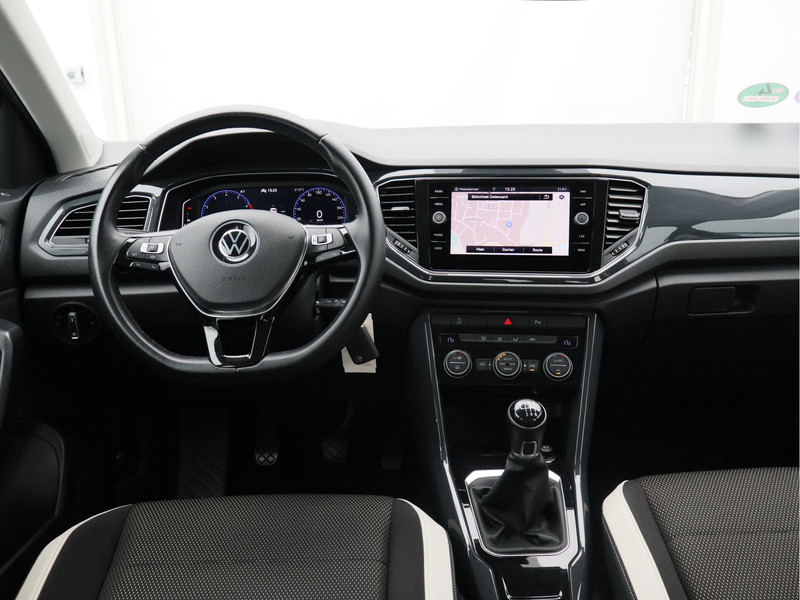 Volkswagen T-Roc 1.5 TSI Sport/ lage km/ compleet!