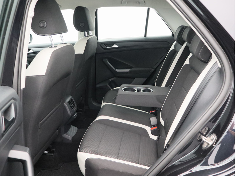 Volkswagen T-Roc 1.5 TSI Sport/ lage km/ compleet!