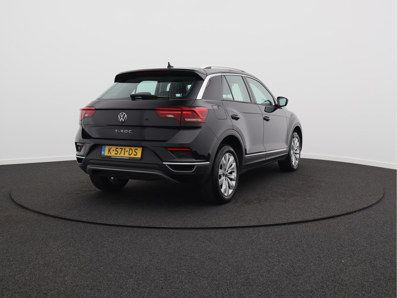 Volkswagen T-Roc 1.5 TSI Sport/ lage km/ compleet!
