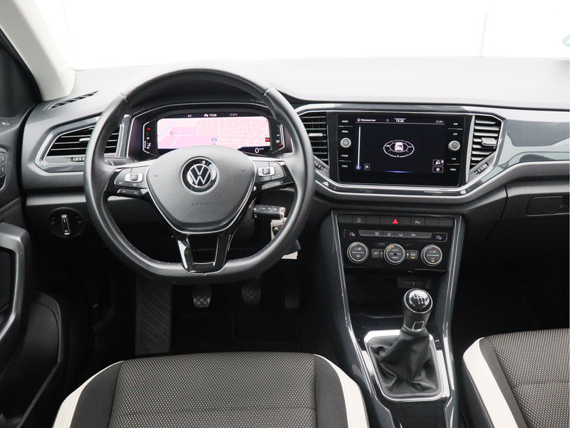 Volkswagen T-Roc 1.5 TSI Sport/ lage km/ compleet!