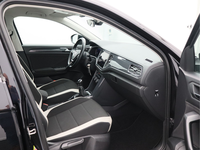 Volkswagen T-Roc 1.5 TSI Sport/ lage km/ compleet!