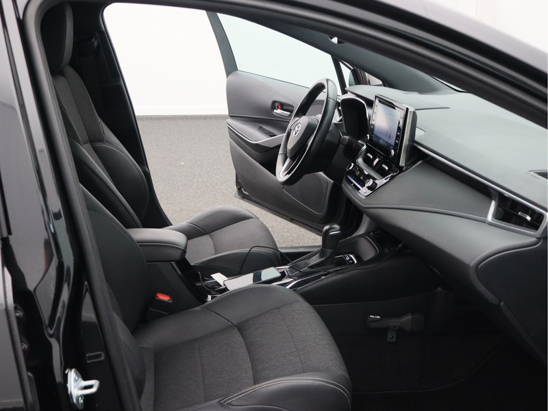 Toyota Corolla Touring Sports 1.8 Hybrid Business Plus/ lage km/ trekhaak!