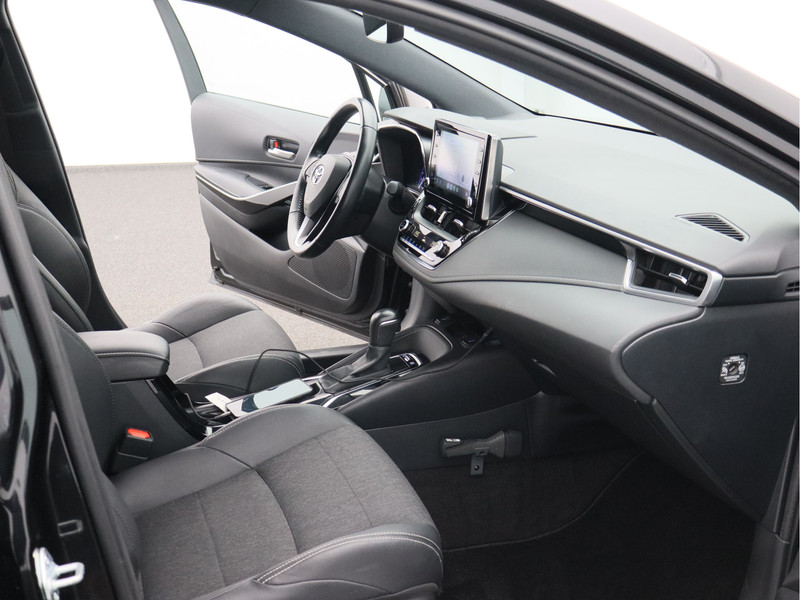 Toyota Corolla Touring Sports 1.8 Hybrid Business Plus/ lage km/ trekhaak!