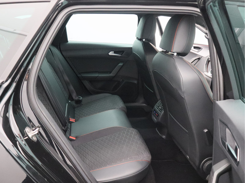 SEAT Leon Sportstourer 1.5 eTSI FR Business Intense/ lage km/ compleet!