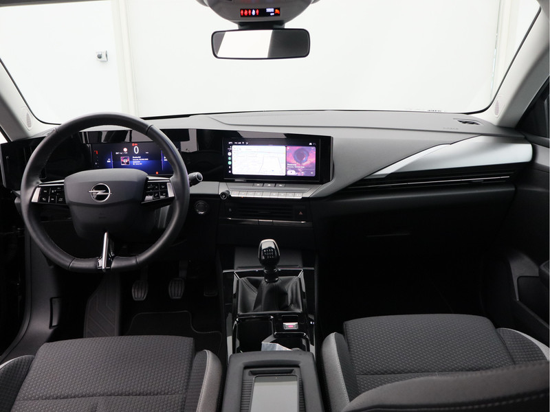 Opel Astra Sports Tourer 1.2 Turbo Edition/ afneembare trekhaak/ camera!