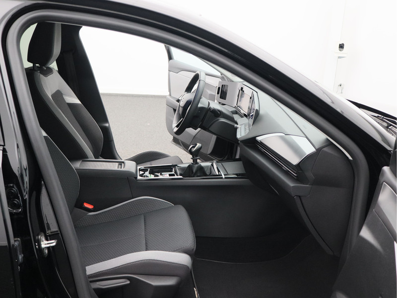 Opel Astra Sports Tourer 1.2 Turbo Edition/ afneembare trekhaak/ camera!