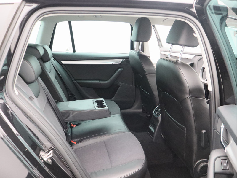 Škoda Octavia Combi 1.0 TSI Greentech Business Edition/ lage km!