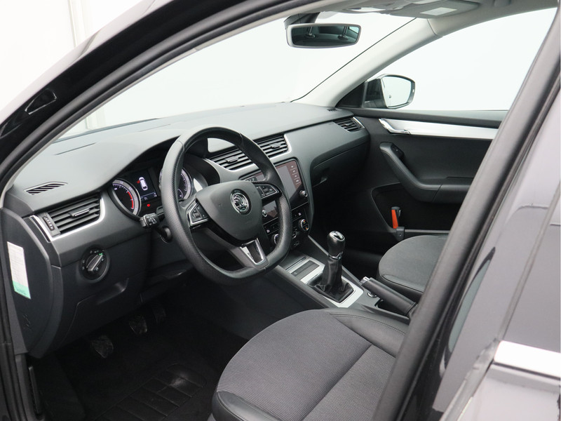 Škoda Octavia Combi 1.0 TSI Greentech Business Edition/ lage km!